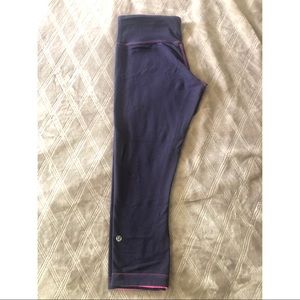 Lululemon reversible crop pants size 6